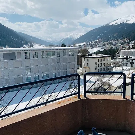 WEF 2026 Ferienwohnung, 1min von Kongresshaus, geeignet für 2 Personen *