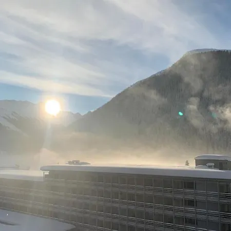 WEF 2026 Ferienwohnung, 1min von Kongresshaus, geeignet für 2 Personen * Davos