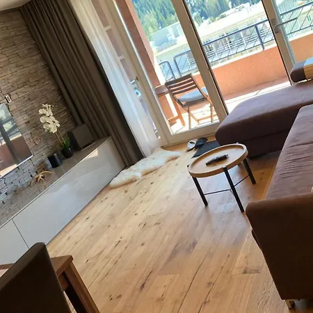 Apartamento WEF 2026 Ferienwohnung, 1min von Kongresshaus, geeignet für 2 Personen