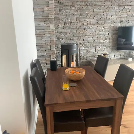 WEF 2026 Ferienwohnung, 1min von Kongresshaus, geeignet für 2 Personen Apartamento *