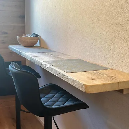 Apartamento WEF 2026 Ferienwohnung, 1min von Kongresshaus, geeignet für 2 Personen