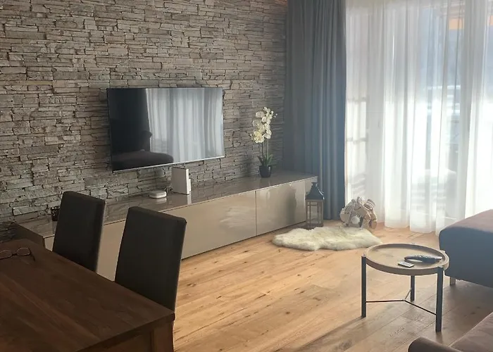 Wef 2027 Ferienwohnung, 3 Minuten Fussweg Zum Kongresshaus, Geeignet Fuer 2 Personen Апартаменты