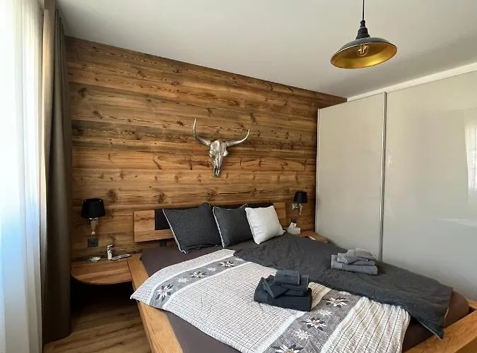 Wef 2027 Ferienwohnung, 3 Minuten Fussweg Zum Kongresshaus, Geeignet Fuer 2 Personen * Давос