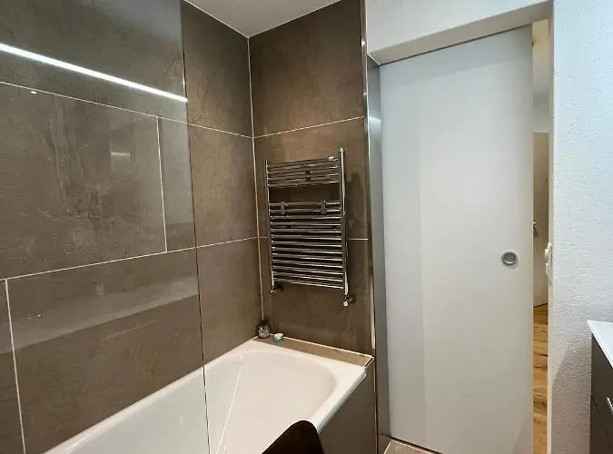 Wef 2027 Ferienwohnung, 3 Minuten Fussweg Zum Kongresshaus, Geeignet Fuer 2 Personen * Давос