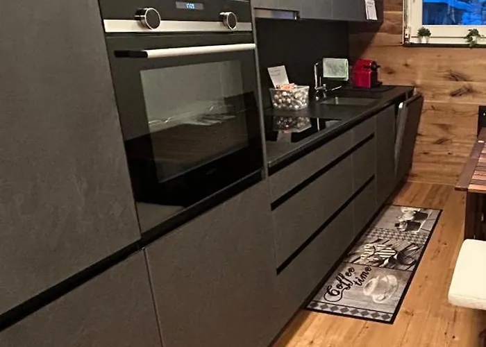 Wef 2027 Ferienwohnung, 3 Minuten Fussweg Zum Kongresshaus, Geeignet Fuer 2 Personen Апартаменты *