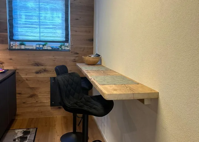 Wef 2027 Ferienwohnung, 3 Minuten Fussweg Zum Kongresshaus, Geeignet Fuer 2 Personen Апартаменты *