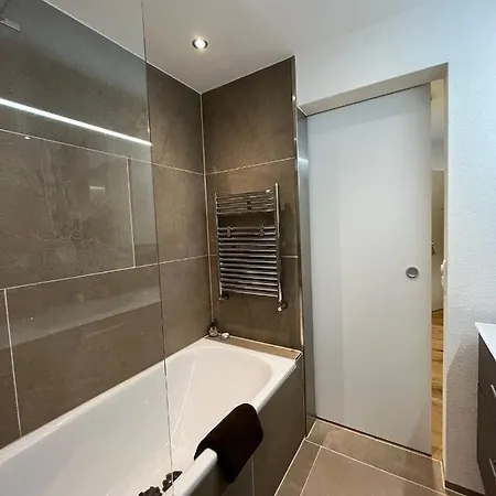 Wef 2027 Ferienwohnung, 3 Minuten Fussweg Zum Kongresshaus, Geeignet Fuer 2 Personen * Давос