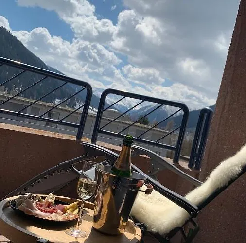 Apartment Wef 2026 Ferienwohnung, 1min Von Kongresshaus, Geeignet Für 2 Personen